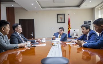 Багшийн цалин хангамжийг нэмэгдүүлэх саналыг дэмжиж, анхаарч ажиллана