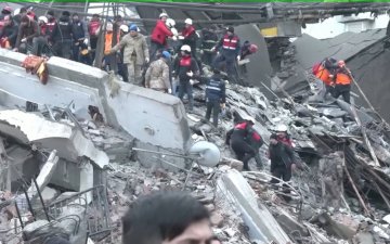 Турк, Сирийн бүс нутагт болсон газар хөдлөлтийн улмаас амиа алдсан хүний тоо 8 мянгад ойртжээ
