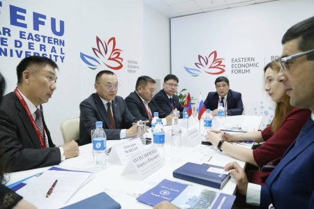 Их сургуулиудын захирлууд Владивостокт ажиллаж байна