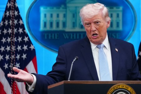 Иран улсыг нэг шөнийн дотор арчиж хаях хугацаа ойртож буйг Д.Трамп анхаарууллаа