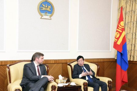 Азийн сангийн суурин төлөөлөгч Марк Кэйнигтэй уулзлаа
