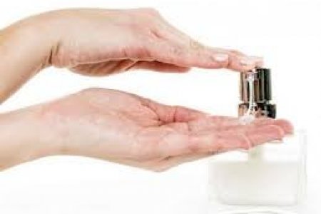 Спиртэн суурьтай гар халдваргүйжүүлэгчийг хэрэглэх заавар