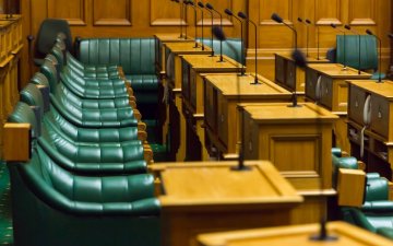 Шинэ Зеландын ерөнхий сайд Жасинда Ардерн шинэ засгийн газрын бүрэлдэхүүнээ танилцуулжээ