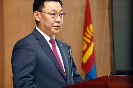 Сүхбаатар дүүргийн шүүхээс Ерөнхий сайд асан Ж.Эрдэнэбатыг цагдан хорих шийдвэрийг гаргалаа 