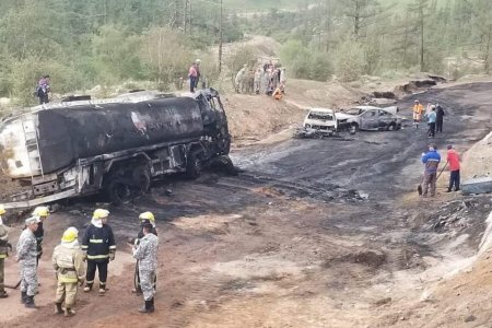 Архангай аймагт түлшний машин онхолдон шатаж, хоёр хүн амиа алджээ