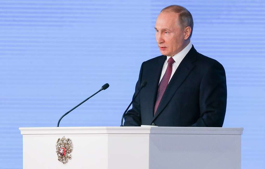 Президент России Путин упростил иностранным студентам работу в России