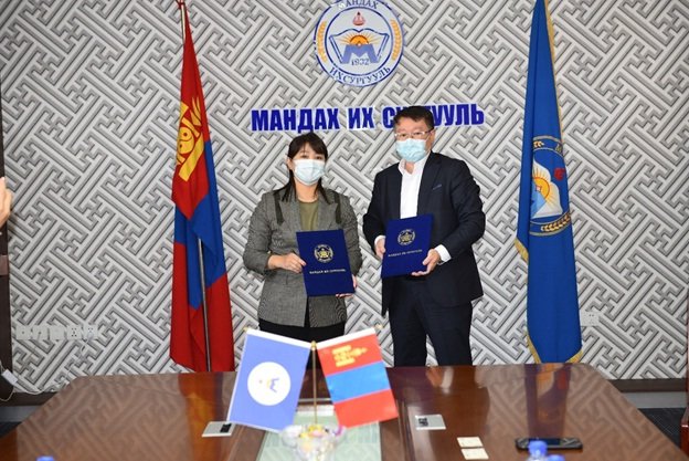 The MoU for cooperation is signed between Mandakh University and Nomin Holding LLC