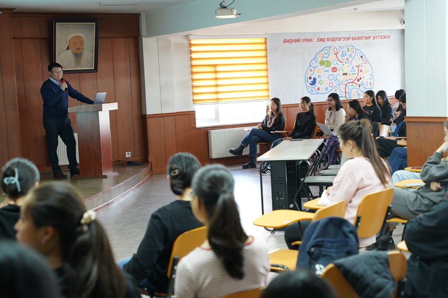 The presentation on joint and dual degree programs, as well as the student exchange program implemented in cooperation with international partners, is made for first and second-year students in Mandakh University