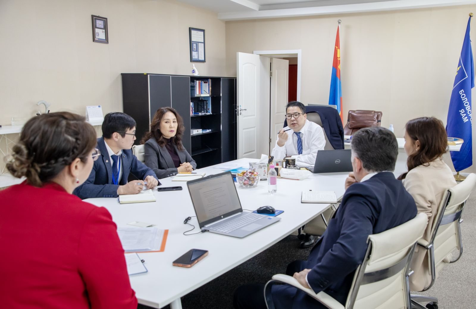 ERASMUS+RETEACH ТӨСЛИЙН ХӨНДЛӨНГИЙН ЭКСПЕРТИЙГ ХҮЛЭЭН АВЧ УУЛЗЛАА