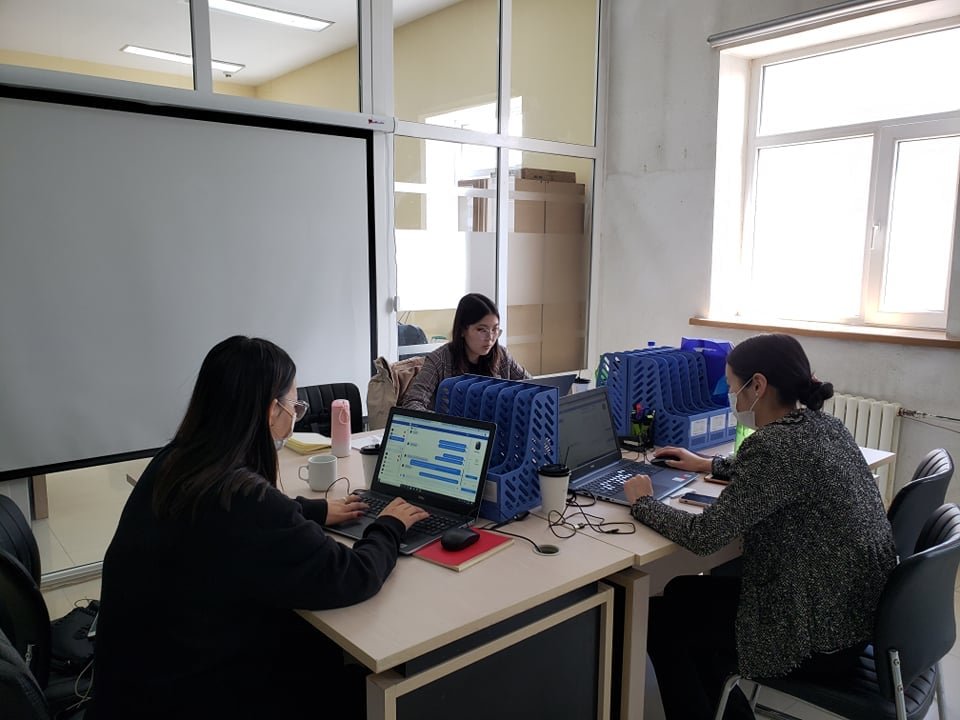 ТӨГСӨХ АНГИЙН СУРАГЧИД МЭРГЭЖЛИЙН СЭТГЭЛ ЗҮЙЧДЭЭС ЗӨВЛӨГӨӨ АВЧ ЭХЭЛЛЭЭ