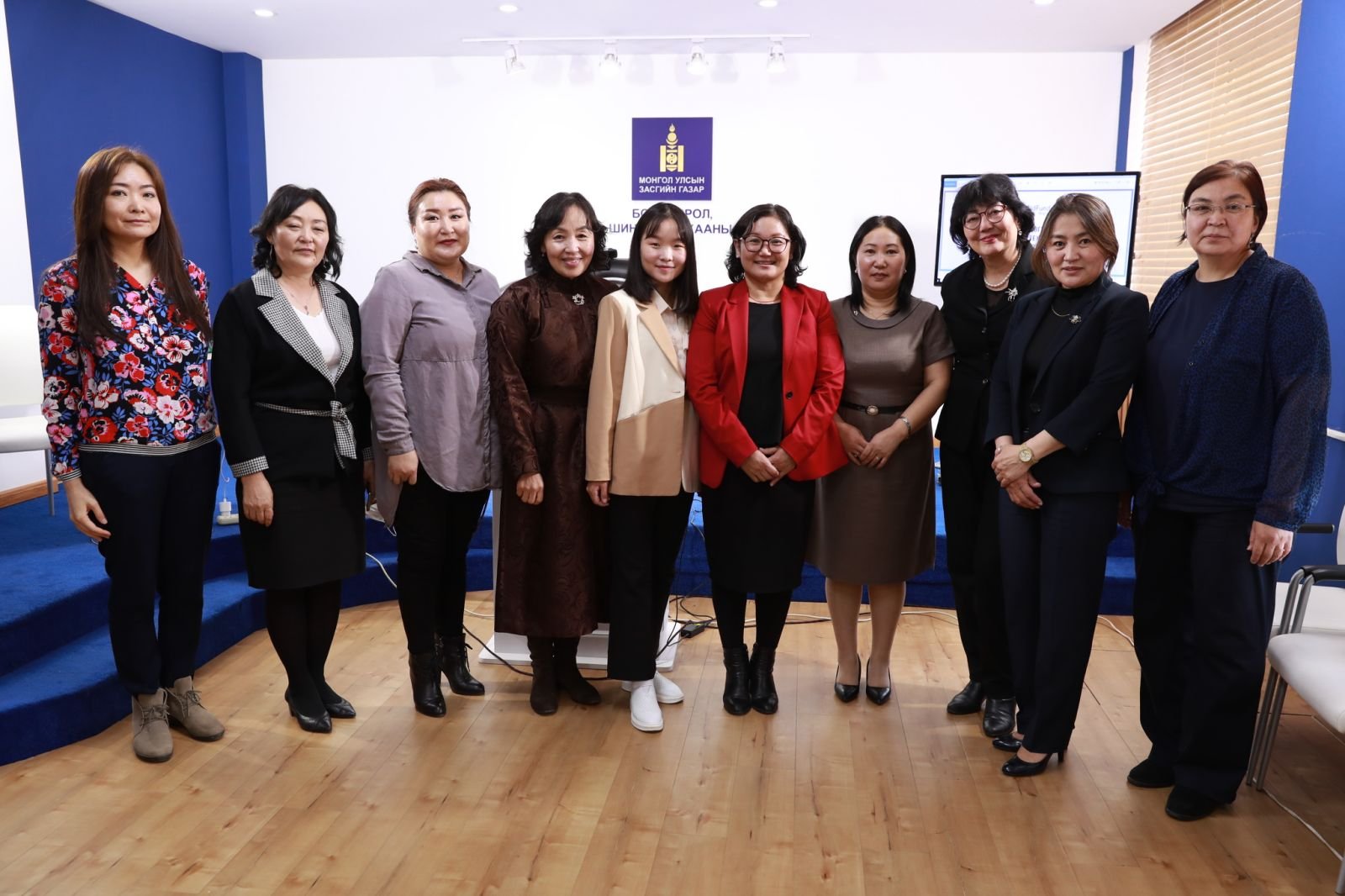 “БАГА НАСНЫ ХҮҮХДИЙН ХӨГЖЛИЙН ЧИГ ХАНДЛАГА-СУРГАЛТЫН АРГА ЗҮЙ, ТЕХНОЛОГИЙН ХӨГЖИЛ” И-ФОРУМ БОЛЖ БАЙНА