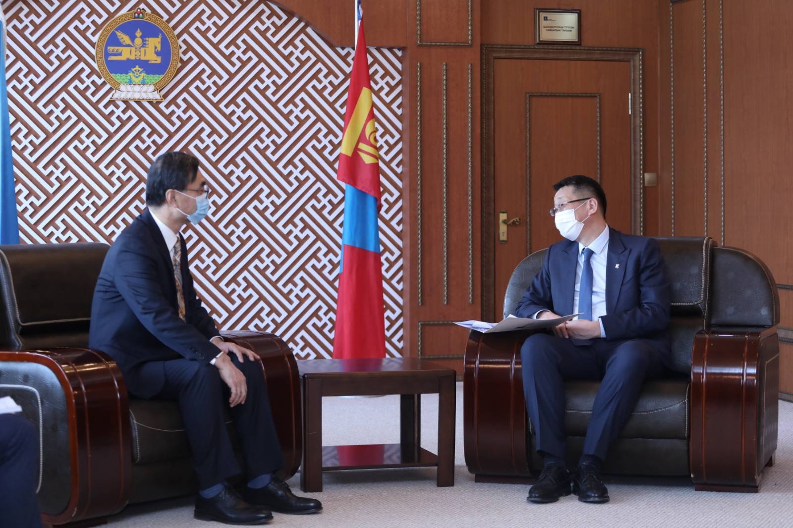 БНХАУ-ын Элчин сайд тодорхой мэргэжлүүдээр оюутан элсүүлэх боломжтой гэв