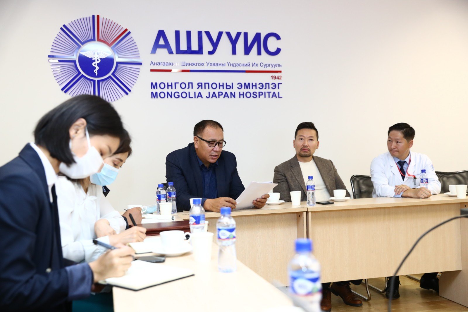 АШУҮИС-ИЙН МОНГОЛ, ЯПОНЫ ЭМНЭЛГИЙН ХӨРӨНГӨ ОРУУЛАЛТЫН АЖИЛТАЙ ТАНИЛЦЛАА