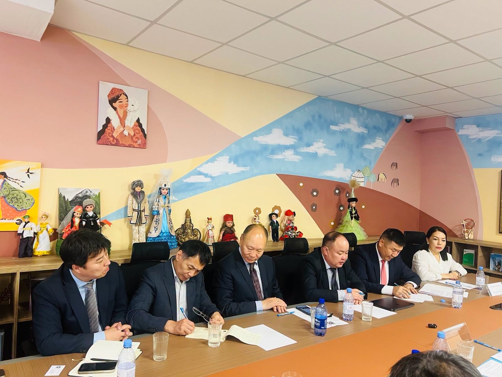 БҮГД НАЙРАМДАХ КАЗАХСТАН УЛСТАЙ ГЭРИЙН БОЛОН ЗАЙНЫ СУРГАЛТЫГ ТАНХИМЫН СУРГАЛТТАЙ ХОСЛУУЛАН ХЭРЭГЖҮҮЛЭХ, БОЛОВСРОЛЫН ХҮРТЭЭМЖИЙГ НЭМЭГДҮҮЛЭХ ЧИГЛЭЛЭЭР ТУРШЛАГА СОЛИЛЦЛОО