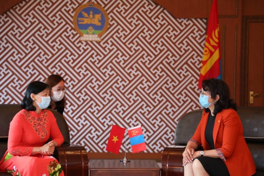 Education Minister proposes to extend agreement for Vietnamese government scholarship