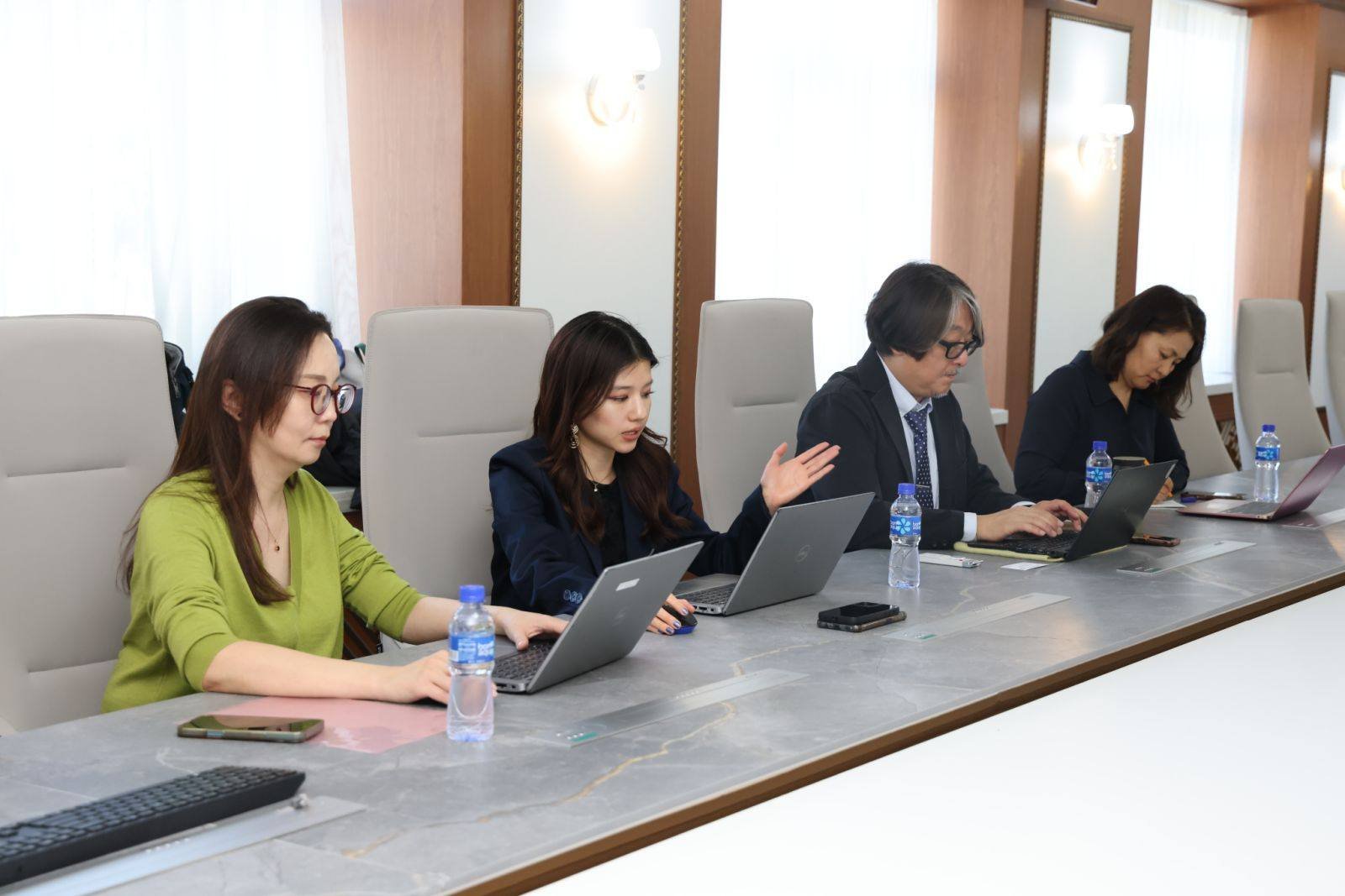 MEETING HELD WITH DETAILED PLANNING SURVEY TEAM FOR SCHOOL LUNCH PROJECT