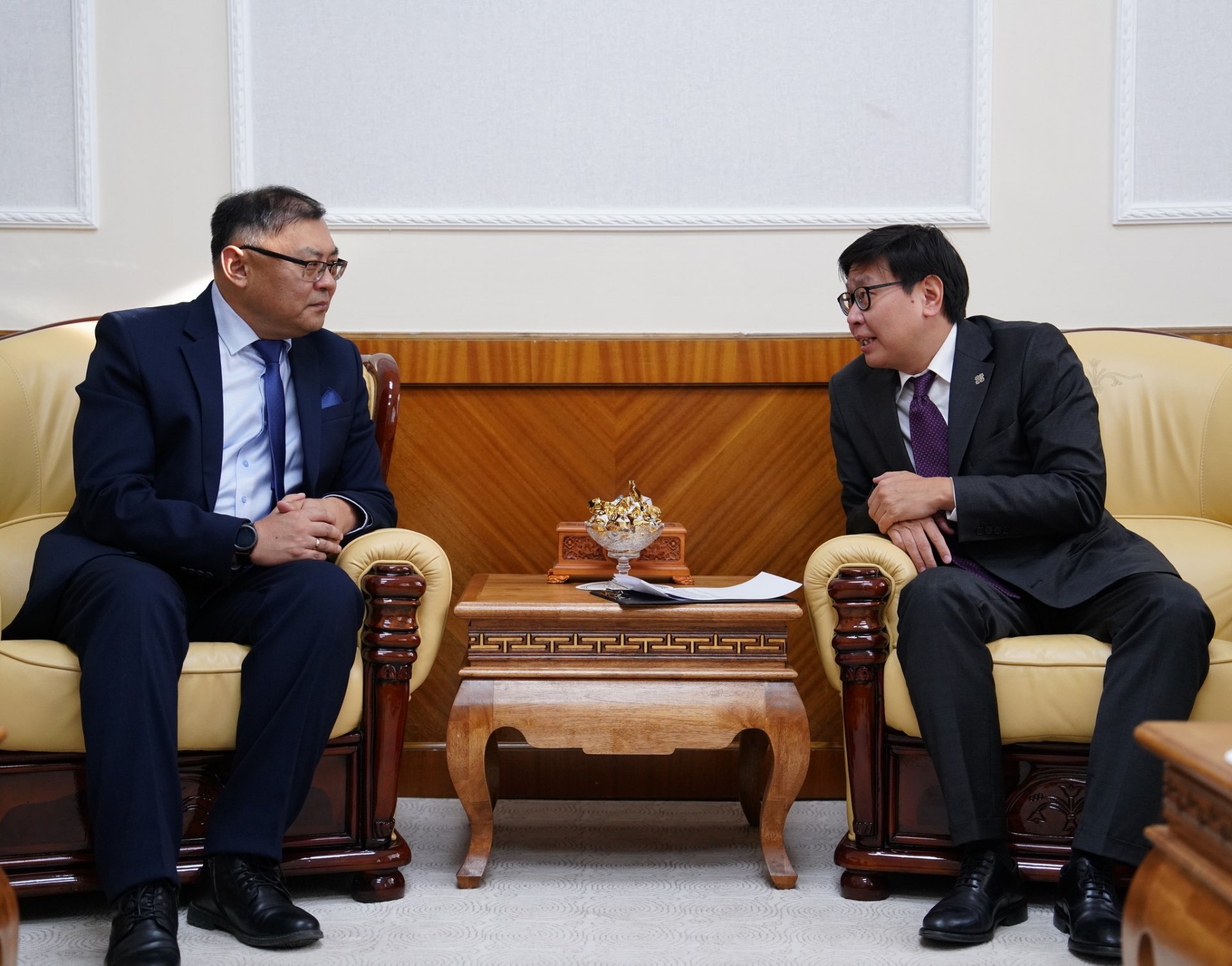 MINISTER OF EDUCATION P.NARANBAYAR MET WITH THE ADMINISTRATION OF BURYAT STATE UNIVERSITY OF THE RUSSIAN FEDERATION