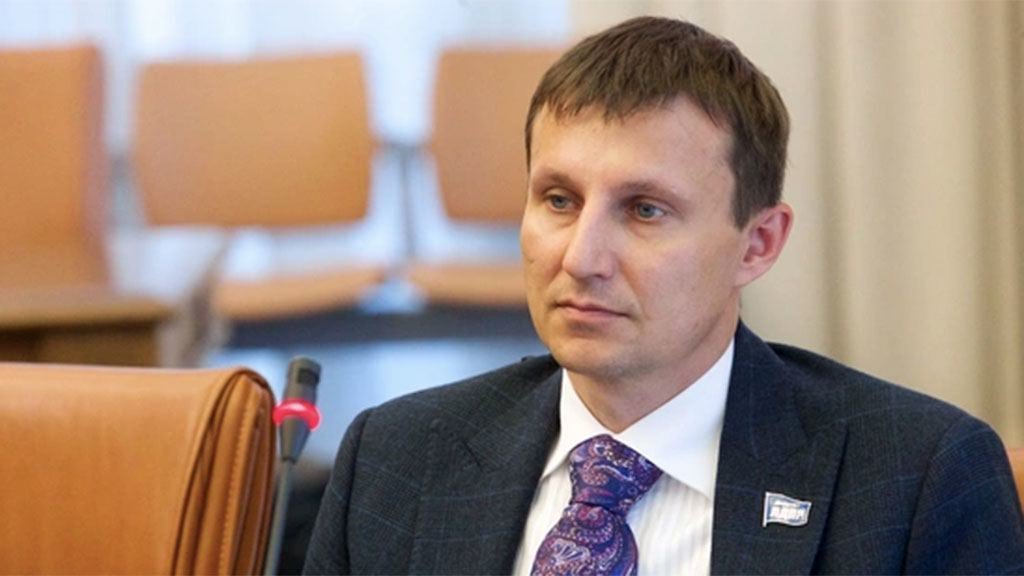Красноярск хотын парламент дахь ЛДПР бүлэглэлийн удирдагчийг авлига авсан хэргээр баривчилжээ