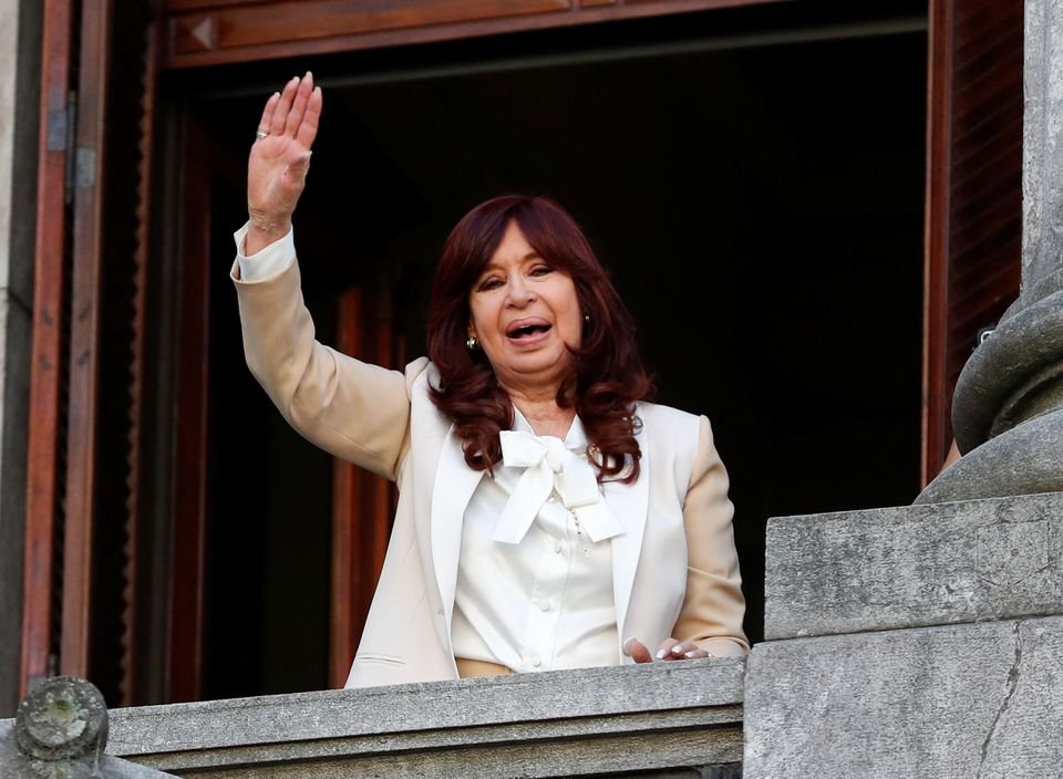 Кристина Фернандес: Аргентины дэд ерөнхийлөгч авлигын хэрэгт буруутгагджээ