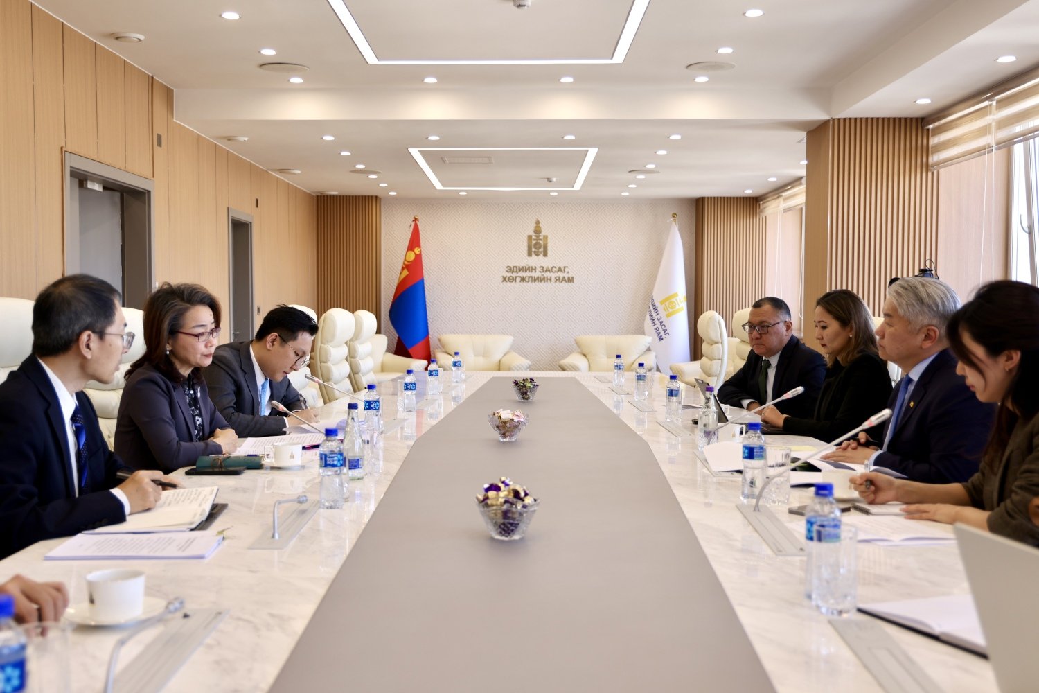 “Монгол Улс, ОХУ, БНХАУ-ын эдийн засгийн коридор байгуулах хөтөлбөр”-ийн хэрэгжилтийг эрчимжүүлэхээр тохиролцов