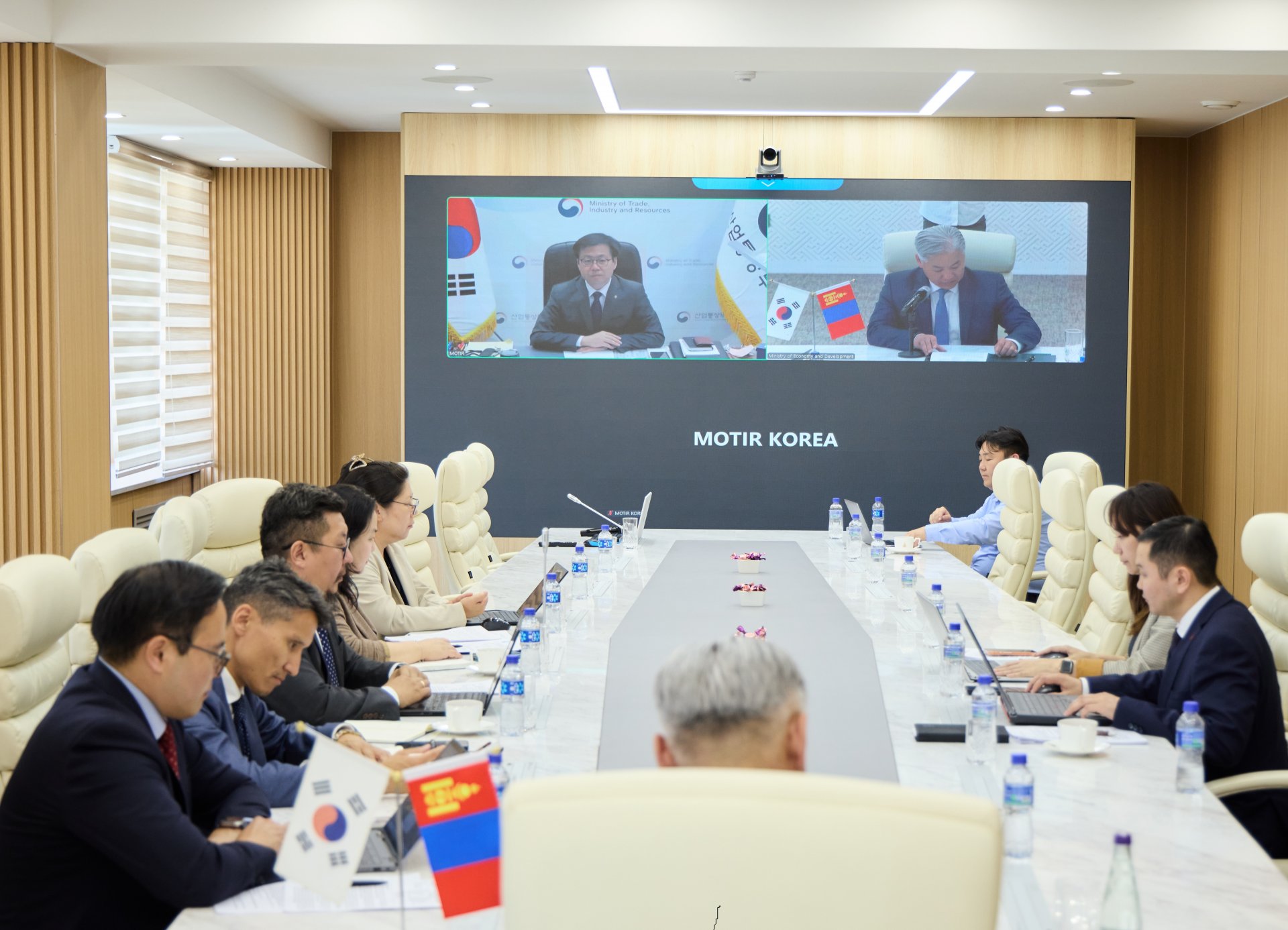 “МОНГОЛ УЛС, БҮГД НАЙРАМДАХ СОЛОНГОС УЛС ХООРОНДЫН ЭДИЙН ЗАСГИЙН ИЖ БҮРЭН ТҮНШЛЭЛИЙН ХЭЛЭЛЦЭЭР”-ИЙН  ХҮРЭЭНД ЗАРЧМЫН ТОХИРОЛЦООНД ХҮРЛЭЭ