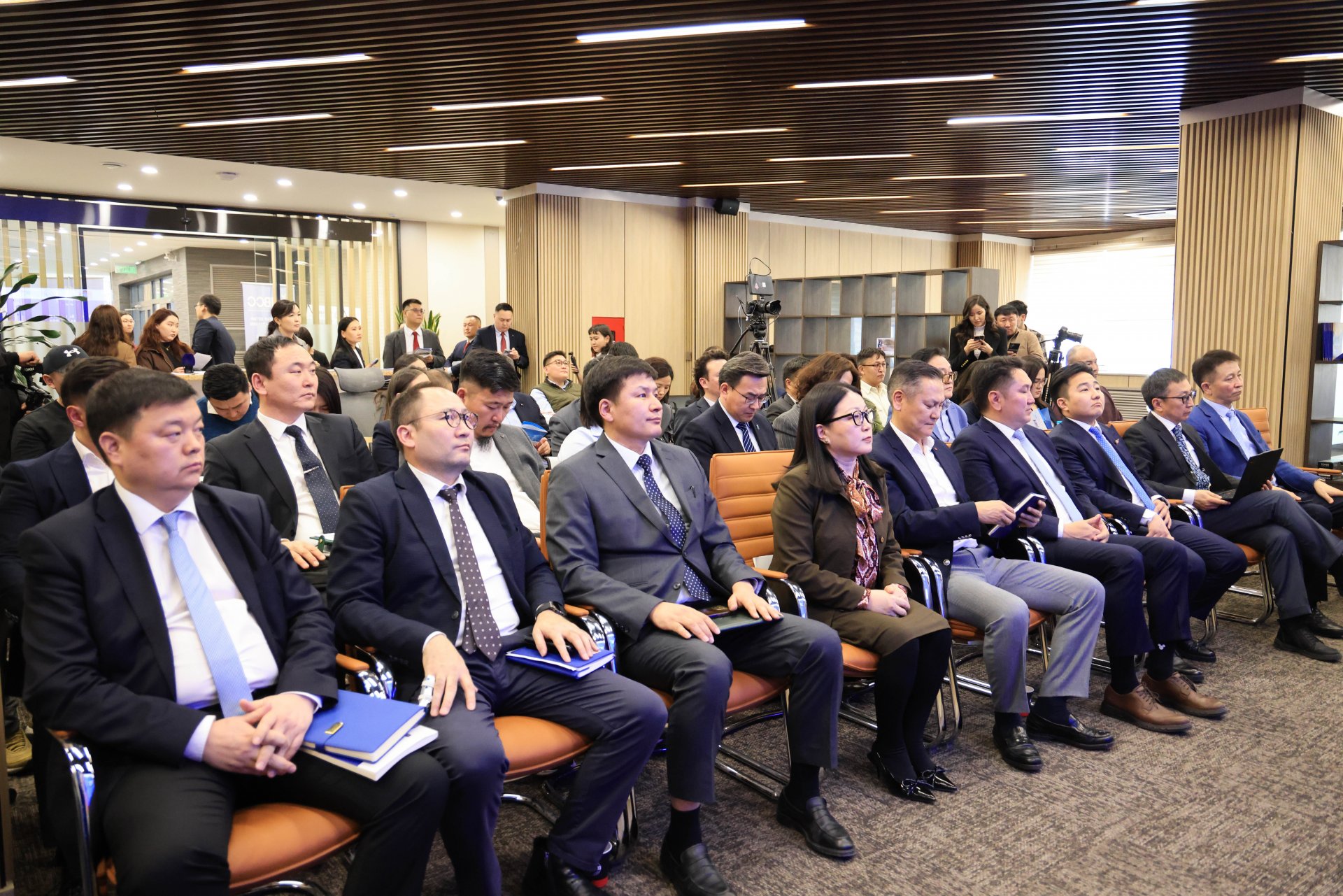 “Улаанбаатар‑Хөрөнгө оруулалт” арга хэмжээ эхэллээ