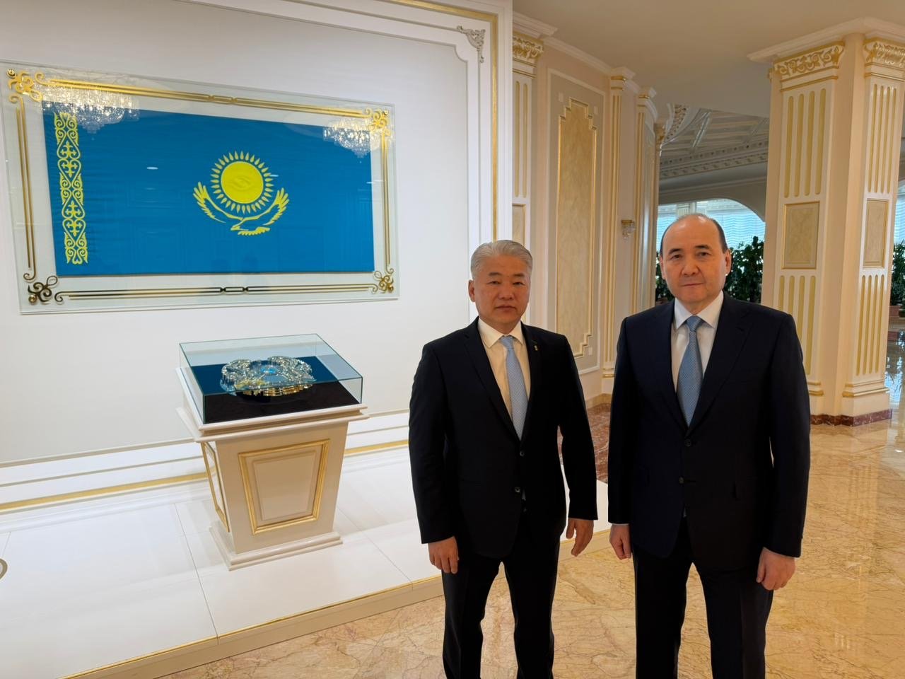 Тэргүүн Шадар сайд Ж.Энхбаяр Казахстан Улсын ҮАБЗ-ийн Нарийн бичгийн дарга Нурдаулетов Гизат Дауренбековичтой уулзав.