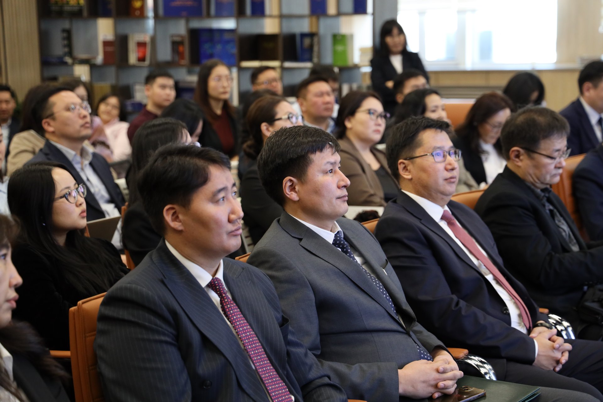 “Судалгаа-хөрөнгө оруулалт, бизнесийг чиглүүлэгч” арга хэмжээ эхэллээ