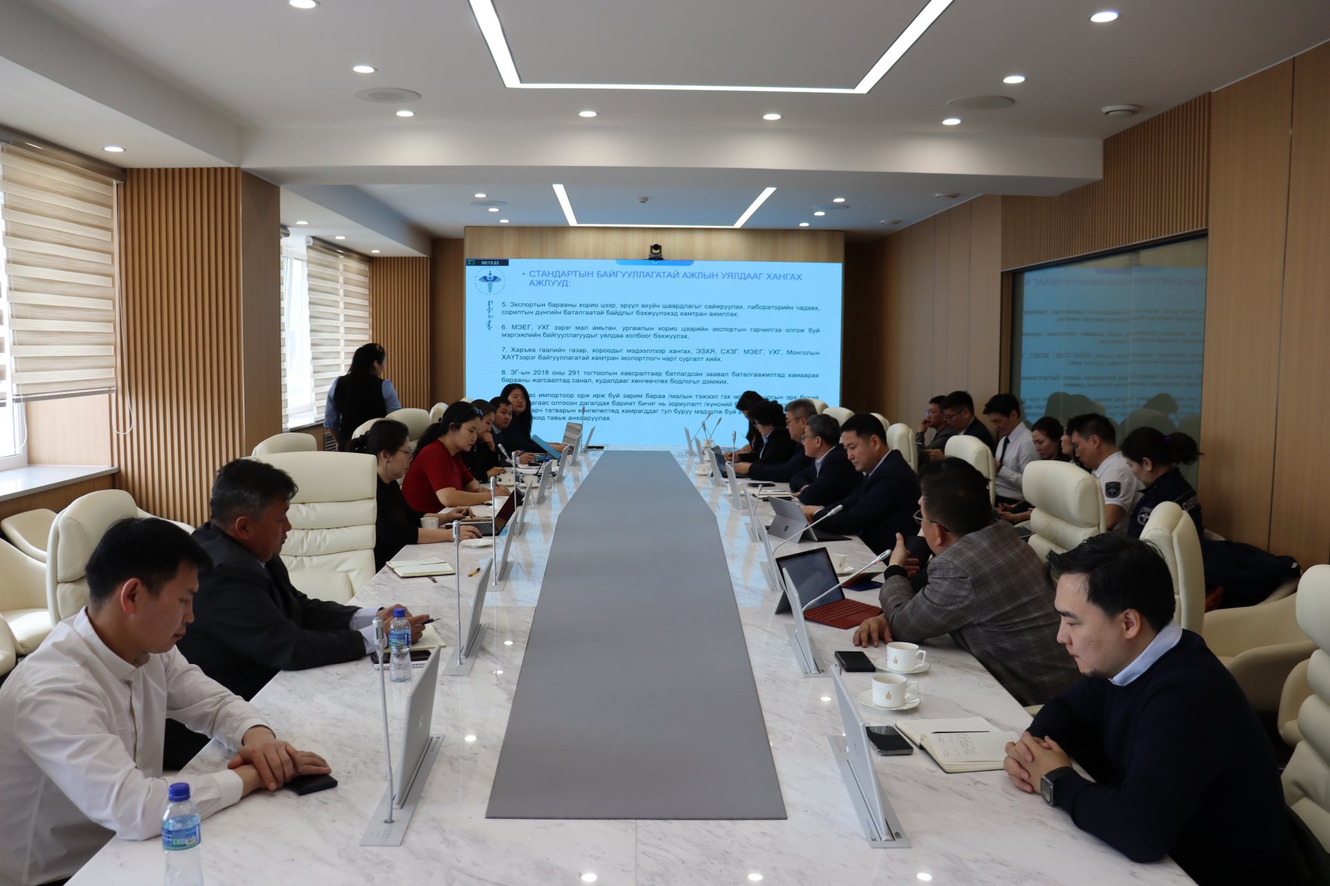 Гадаад худалдаа, экспортын зохицуулалтыг сайжруулах асуудлыг хэлэлцэв
