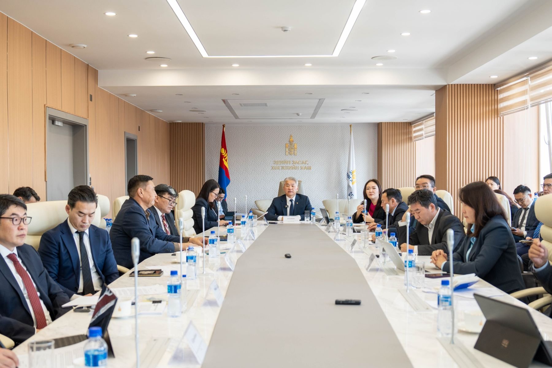 Төрийн хяналт шалгалтын тогтолцоог боловсронгуй болгох үүрэг бүхий Ажлын хэсгийн хуралдаан боллоо