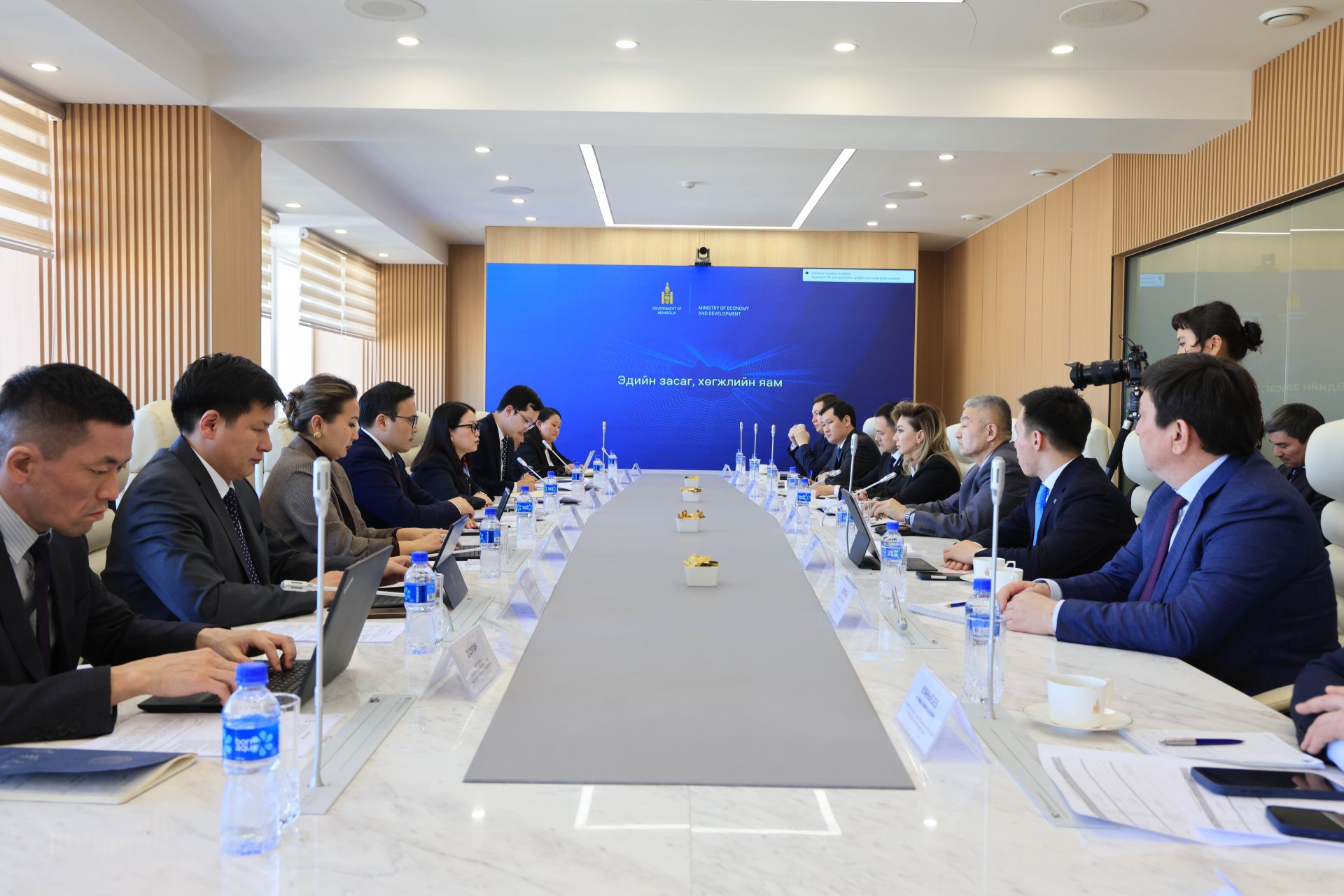 Монгол, Казахстаны худалдаа, эдийн засгийн хамтын ажиллагааг өргөжүүлэх талаар ярилцав