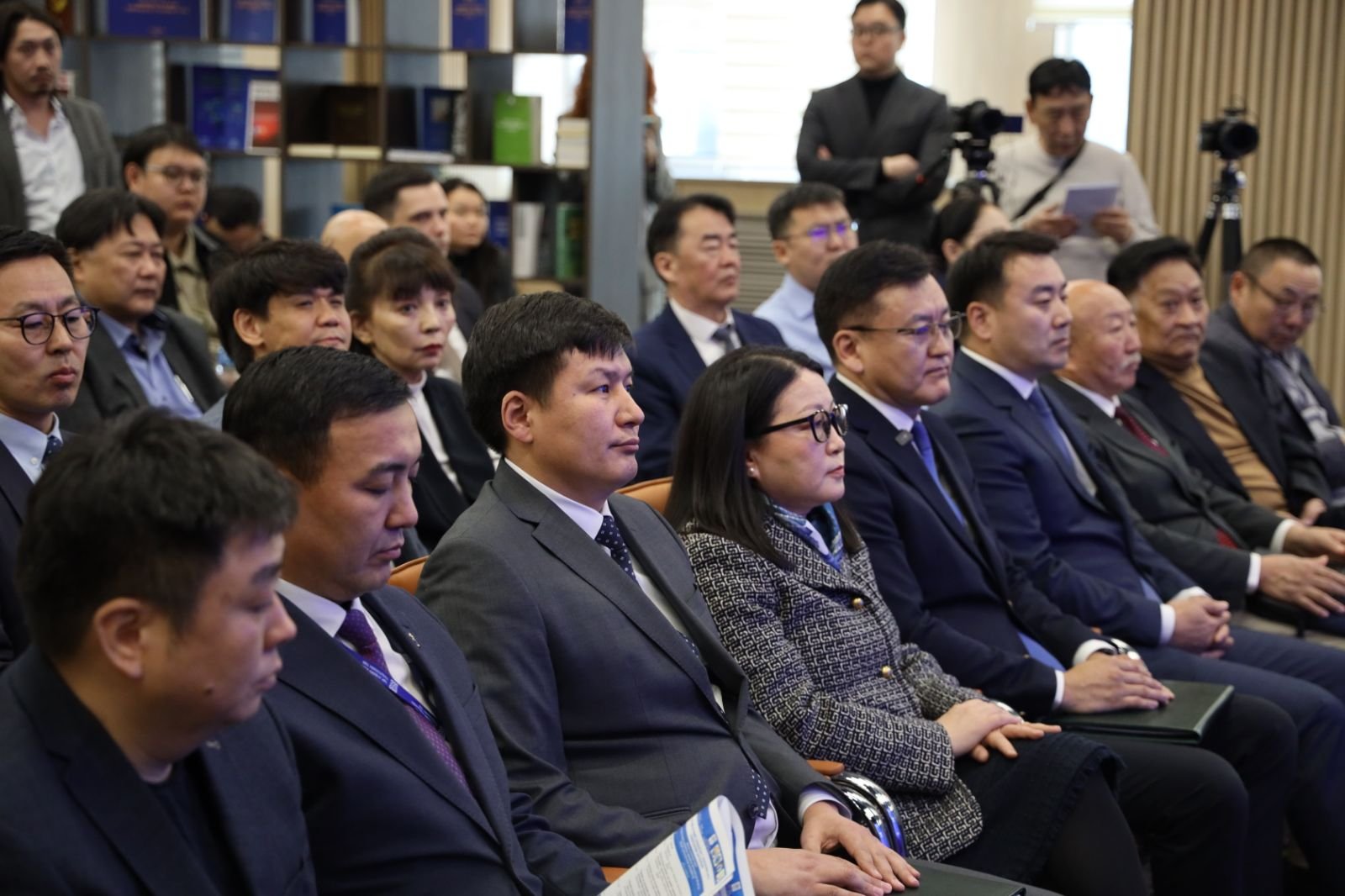  “ЭРЧИМ ХҮЧНИЙ САЛБАРЫН ДОЛОО ХОНОГ” ЭХЭЛЛЭЭ