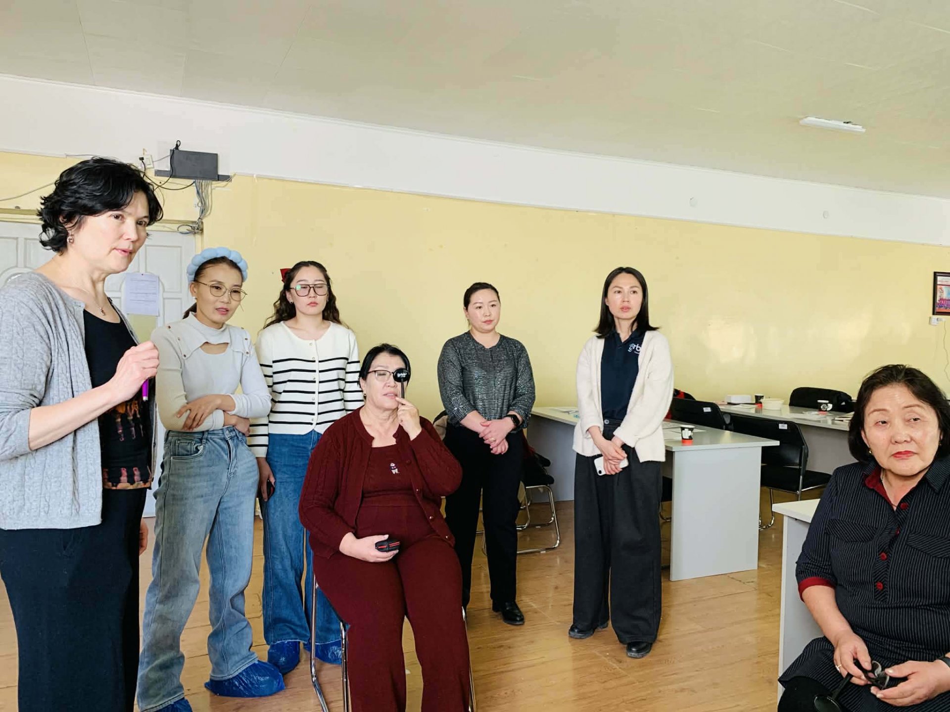 “Хүүхдийн нүдний эмгэгийн эрт илрүүлэг, нүдний угийн улаан рефлекс, хүүхдийн хараа шалгах аргачлал” сэдэвт сургалт боллоо.