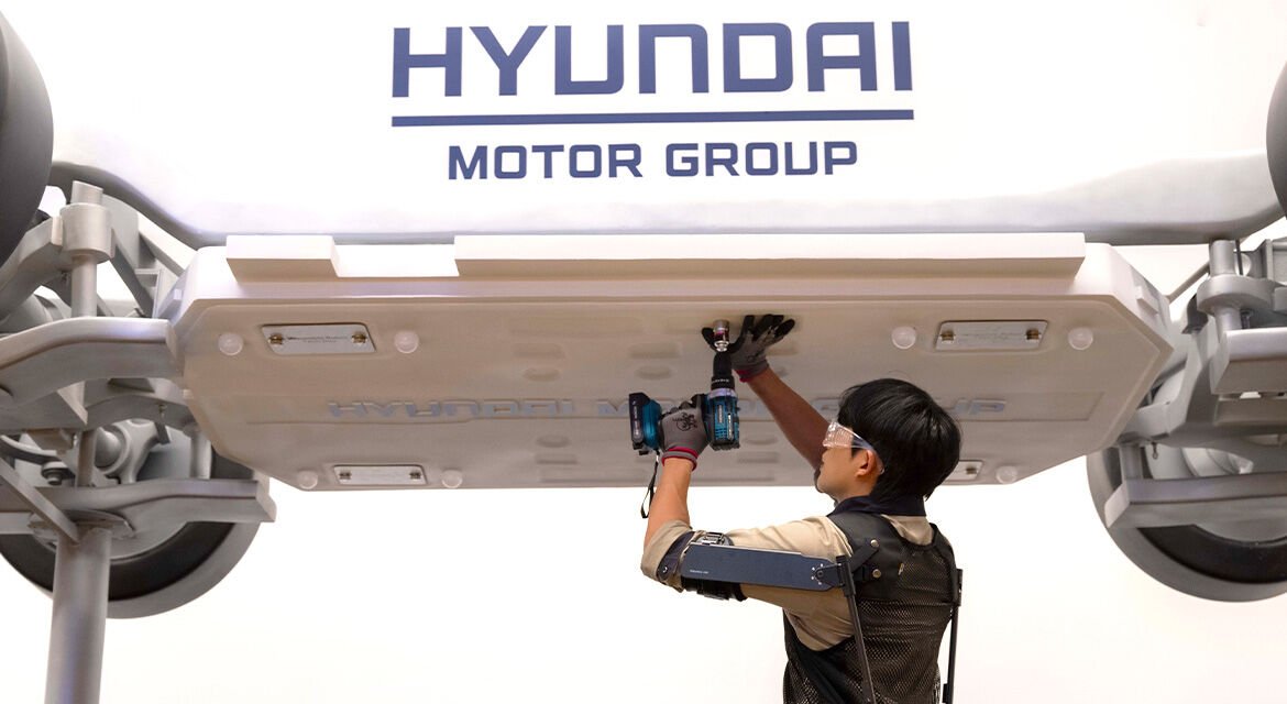 Hyundai Motor and Kia Robotics LAB Confirms 'X-ble Shoulder' Wearable Robot Launch Plans at Wearable Robot Tech Day