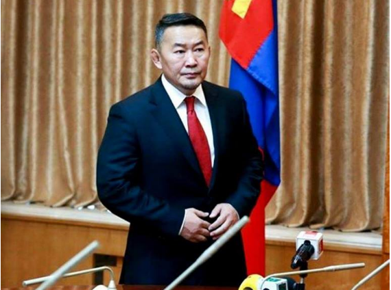 УИХ-ын даргыг огцруулах хуулийн төслөө Ерөнхийлөгч өргөн барихаар орсон боловч хүлээж авсангүй 