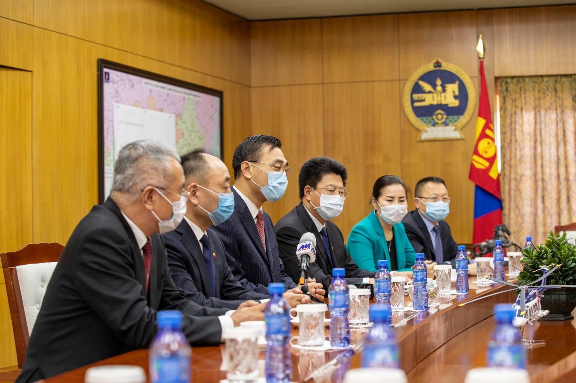 Монгол-Хятад хоёр улс эдийн засгийн харилцаагаа сэргээхэд хамтран ажиллахад бэлэн