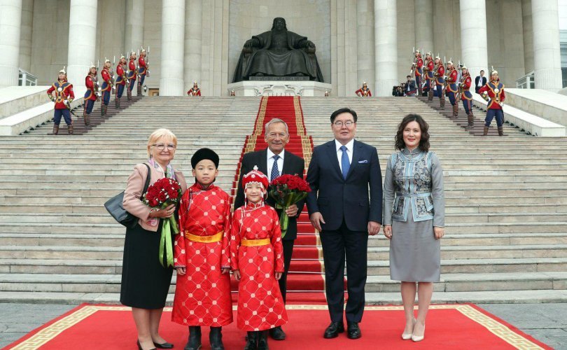 УИХ-ын дарга БНЧУ-ын Парламентын Сенатын танхимын Ерөнхийлөгчийг угтан авлаа