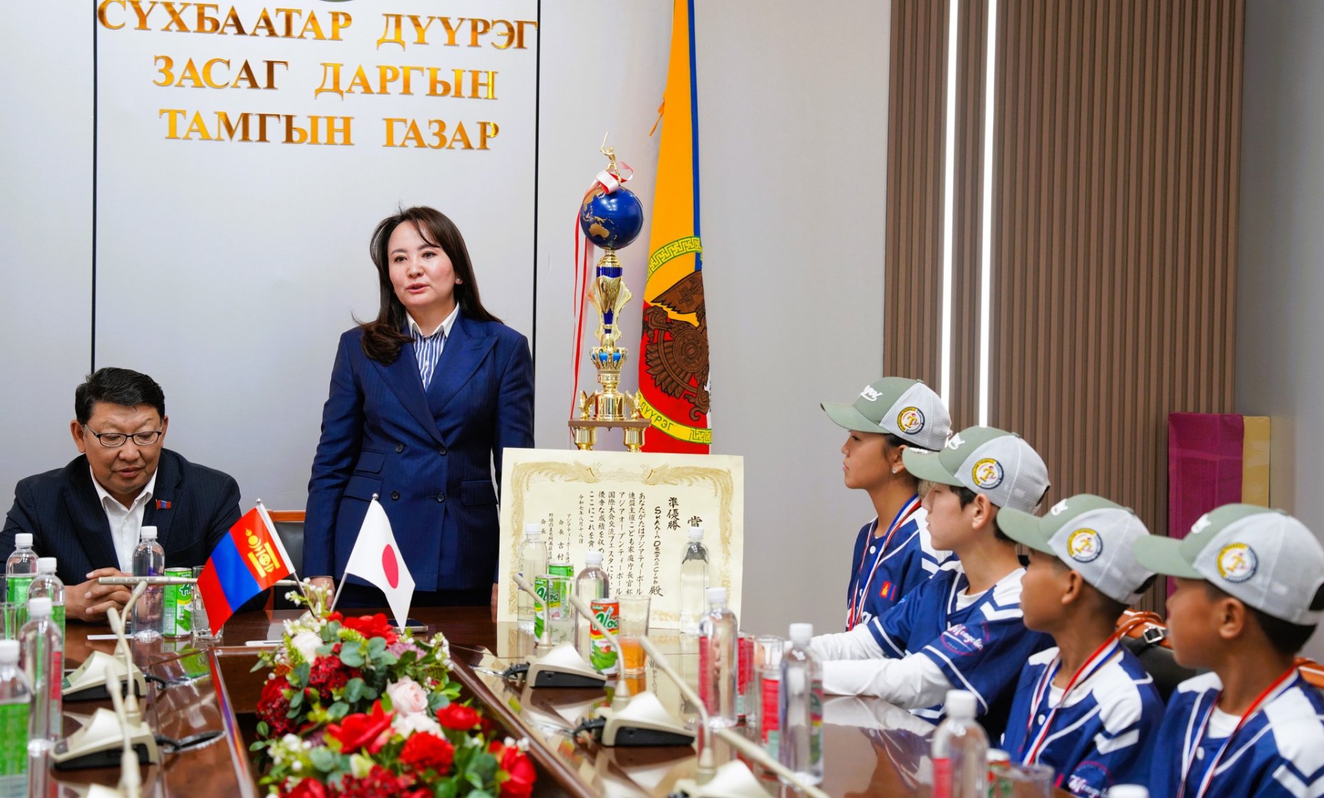 #СБД Тийболын азийн аваргын мөнгөн медальт баг тамирчдыг хүлээн авч уулзан баяр хүргэлээ