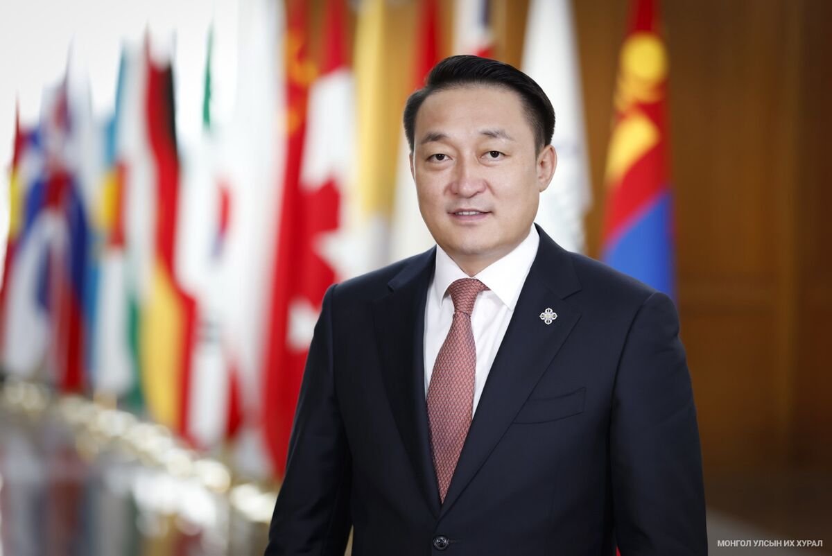 Д.Амарбаясгалан: “Би сүйрэхдээ тулбал МАН ч сүйрэх ёстой“ гэсэн үү?