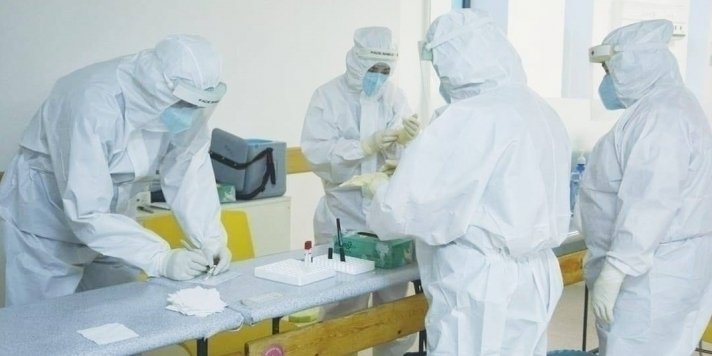 Халдвар авч байгаа 10 хүн тутмын 9 нь бүрэн вакцингүй иргэд байна