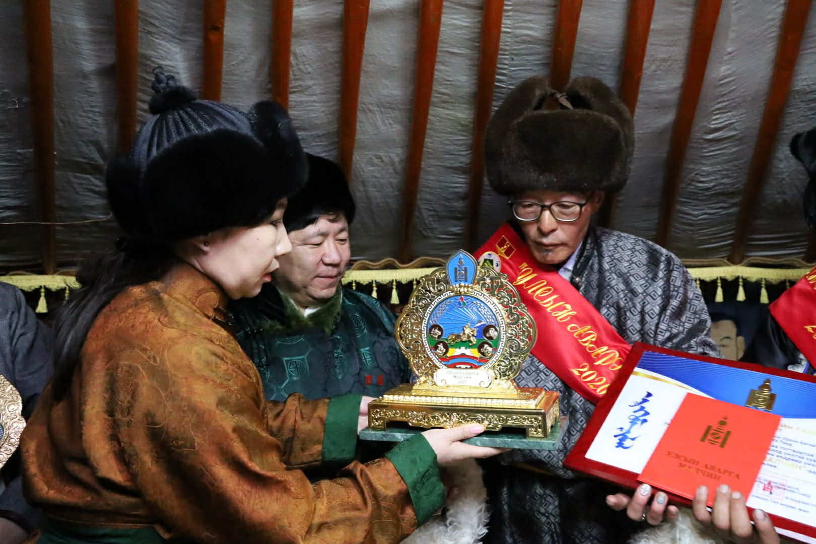 УЛСЫН АВАРГА МАЛЧНЫ ШАГНАЛЫГ ГАРДУУЛЛАА. 