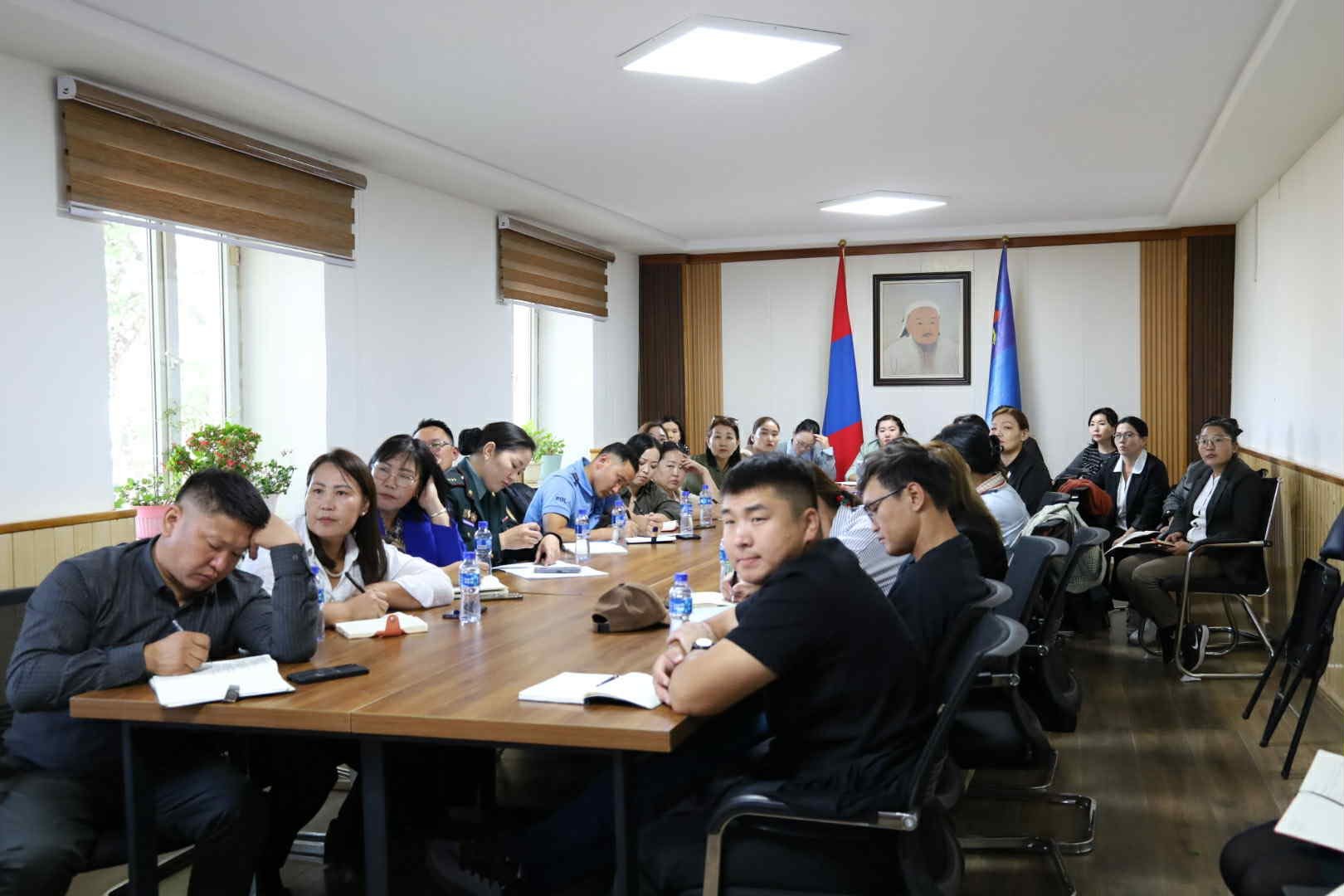 АРХИВ, АЛБАН ХЭРЭГ ХӨТЛӨЛТИЙН УЛСЫН ҮЗЛЭГТ БЭЛТГЭХ СУРГАЛТ ЗОХИОН БАЙГУУЛАГДАЖ БАЙНА.