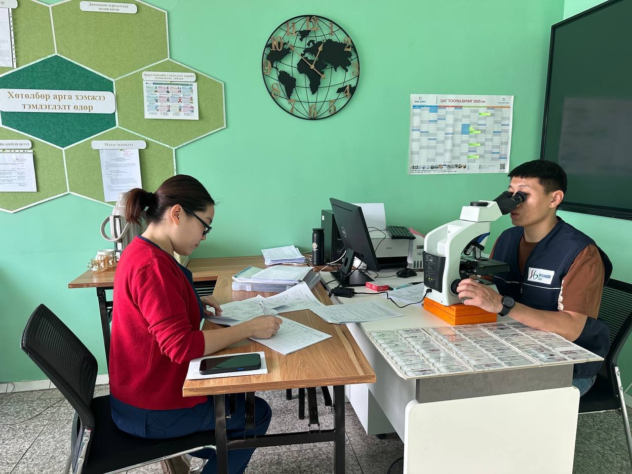 Алтанбулаг сумын эрүүл мэндийн төвд Умайн хүзүүний хорт хавдрын эрт илрүүлэг, үзлэг, шинжилгээ хийгдлээ. 2025.11.19 өдөр 