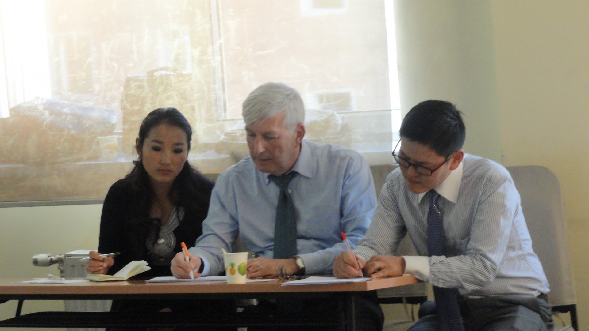 Судлаач ажилд авна