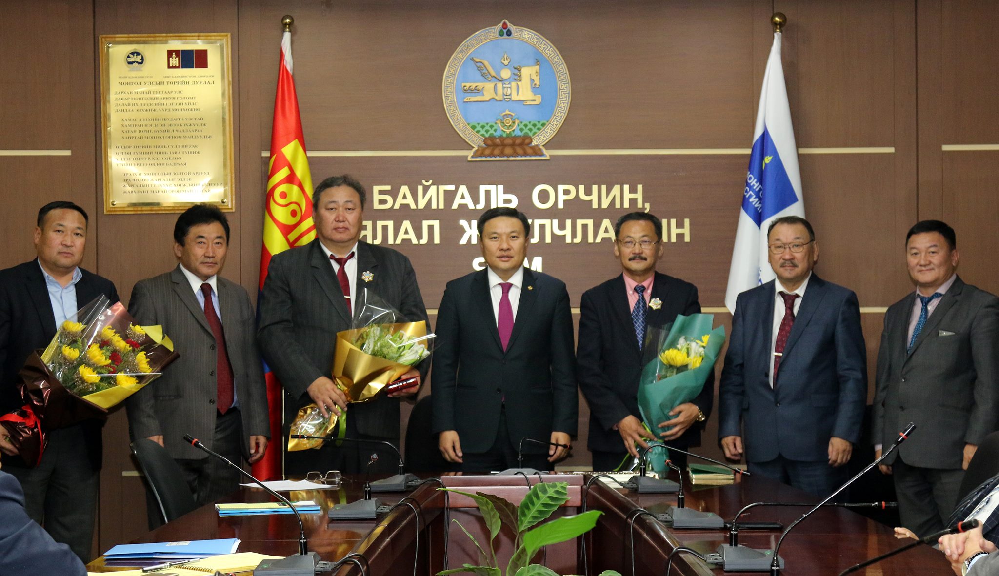 Б.ХАШМАРГАД, Д.БАТБАЯР НАРЫГ АЛТАНГАДАС ОДОНГООР ШАГНАВ