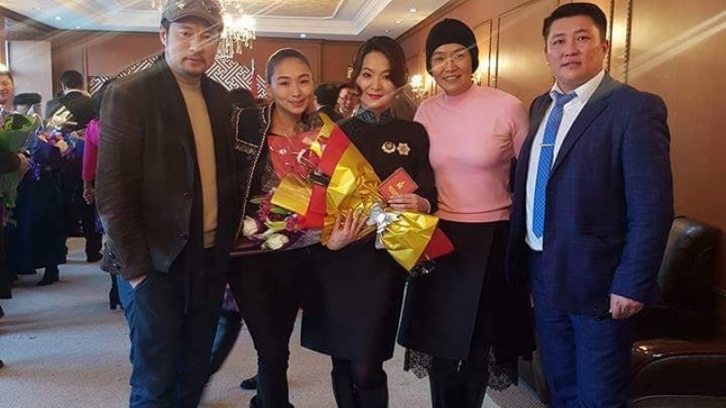 Жүжигчин Д.Ганцэцэг Хөдөлмөрийн гавъяаны улаан тугийн одонгоор шагнагдлаа