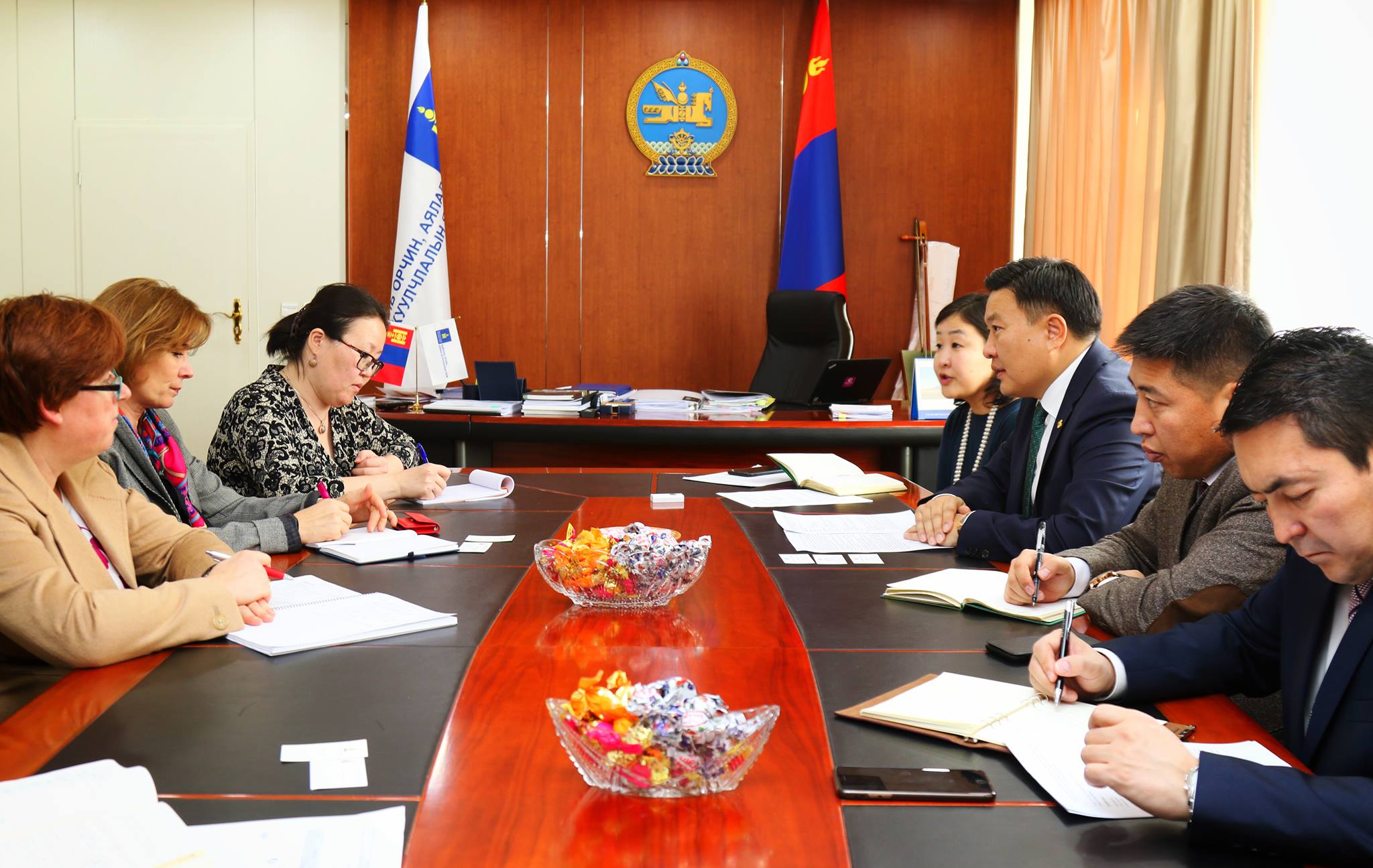 Н.ЦЭРЭНБАТ: БОГИНО ХУГАЦААНД 1 САЯ ЖУУЛЧИН ТАТАЖ, АЯЛАЛ ЖУУЛЧЛАЛЫН ОРЛОГЫГ 1 ТЭРБУМ АМ.ДОЛЛАРТ ХҮРГЭХ БОЛОМЖТОЙ