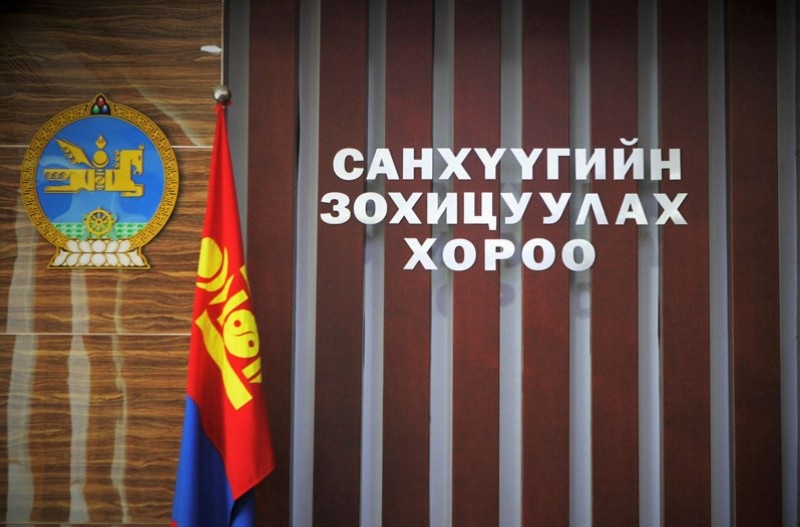 Шаардлага хангасан компанийг давхар даатгалын зуучлагчаар бүртгэлээ