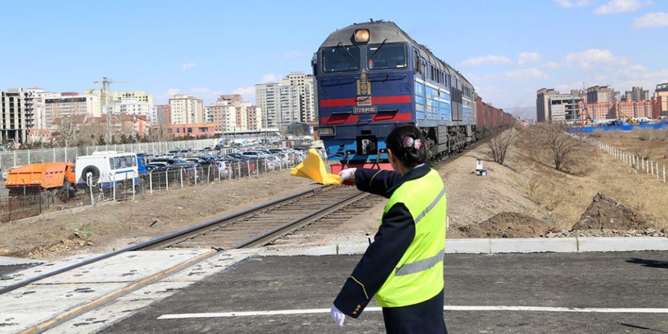 Соёмботой хөшөөнөөс Нарны зам хүртэл барьсан түр замын хөдөлгөөнийг түр хаана