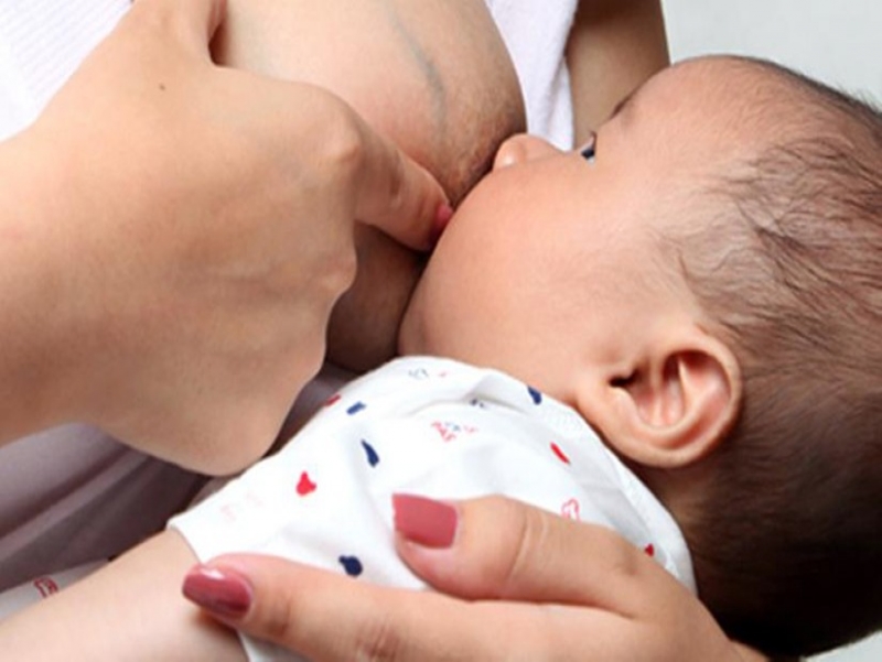 Цалинтай ээж хөтөлбөрийн тэтгэмжийг 3 банкаар олгохоор болжээ